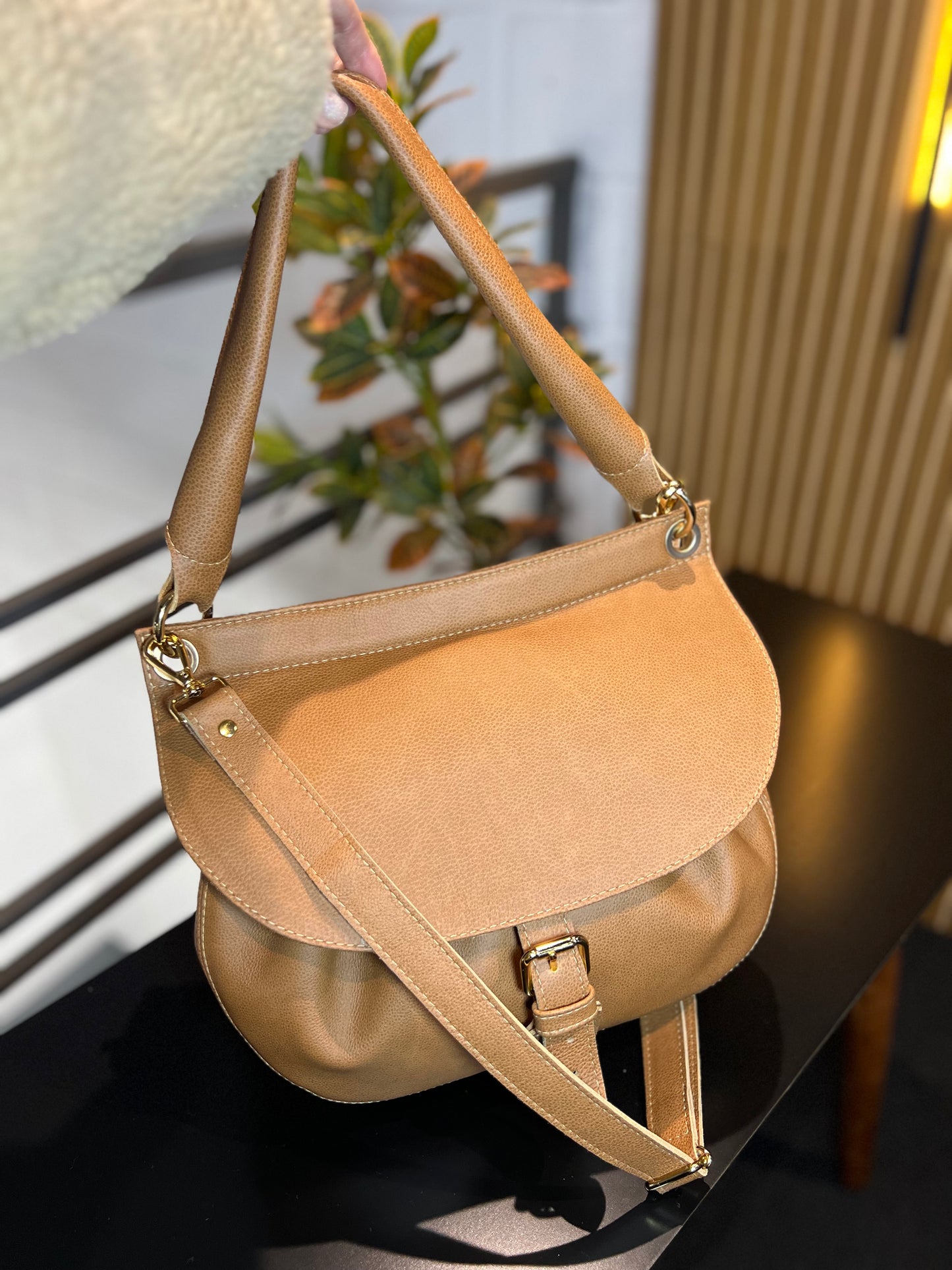 Bolsa Betina | Em couro legítimo premium