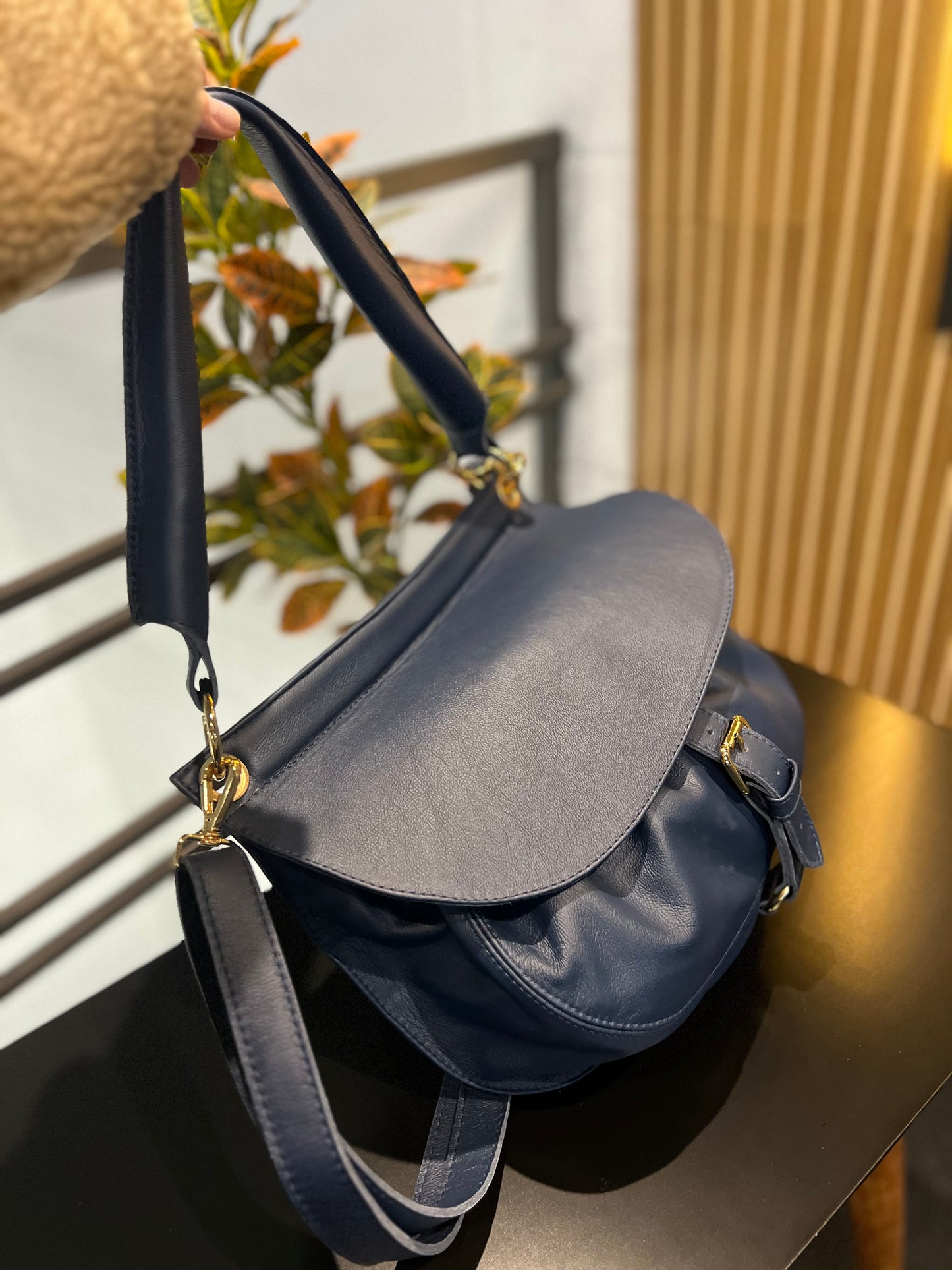 Bolsa Betina | Em couro legítimo premium