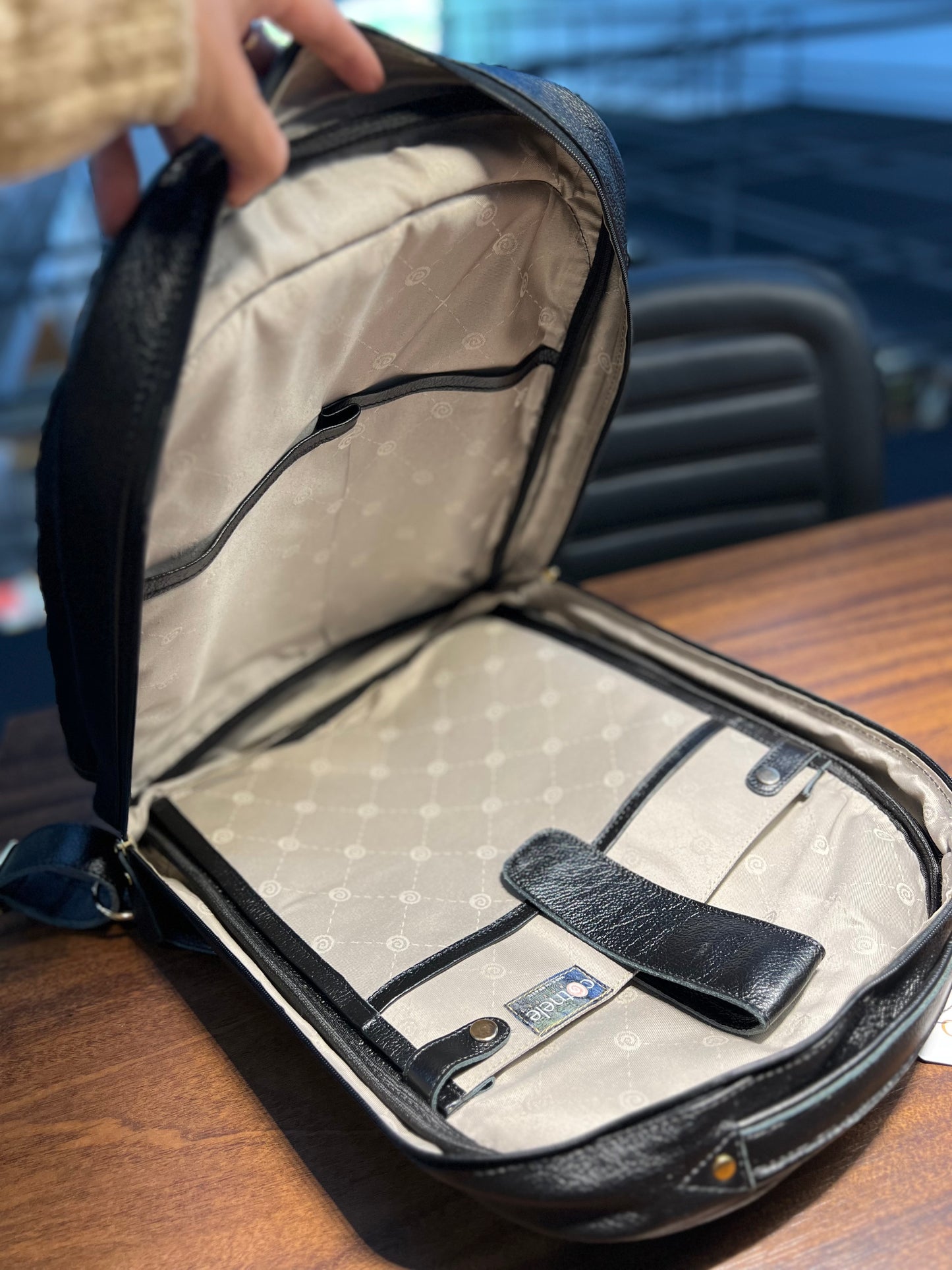 Mochila Taylor | Em couro legítimo premium