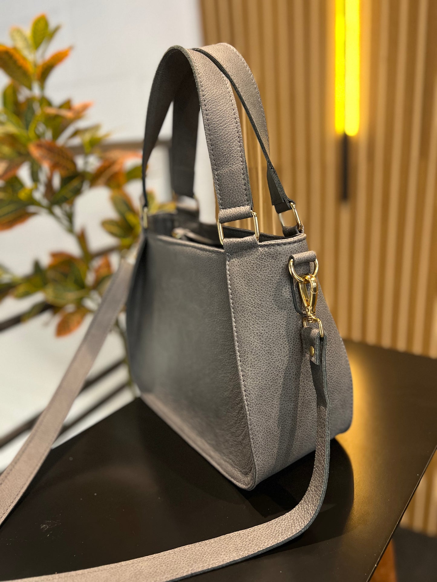 Bolsa Francis | Em couro legítimo premium
