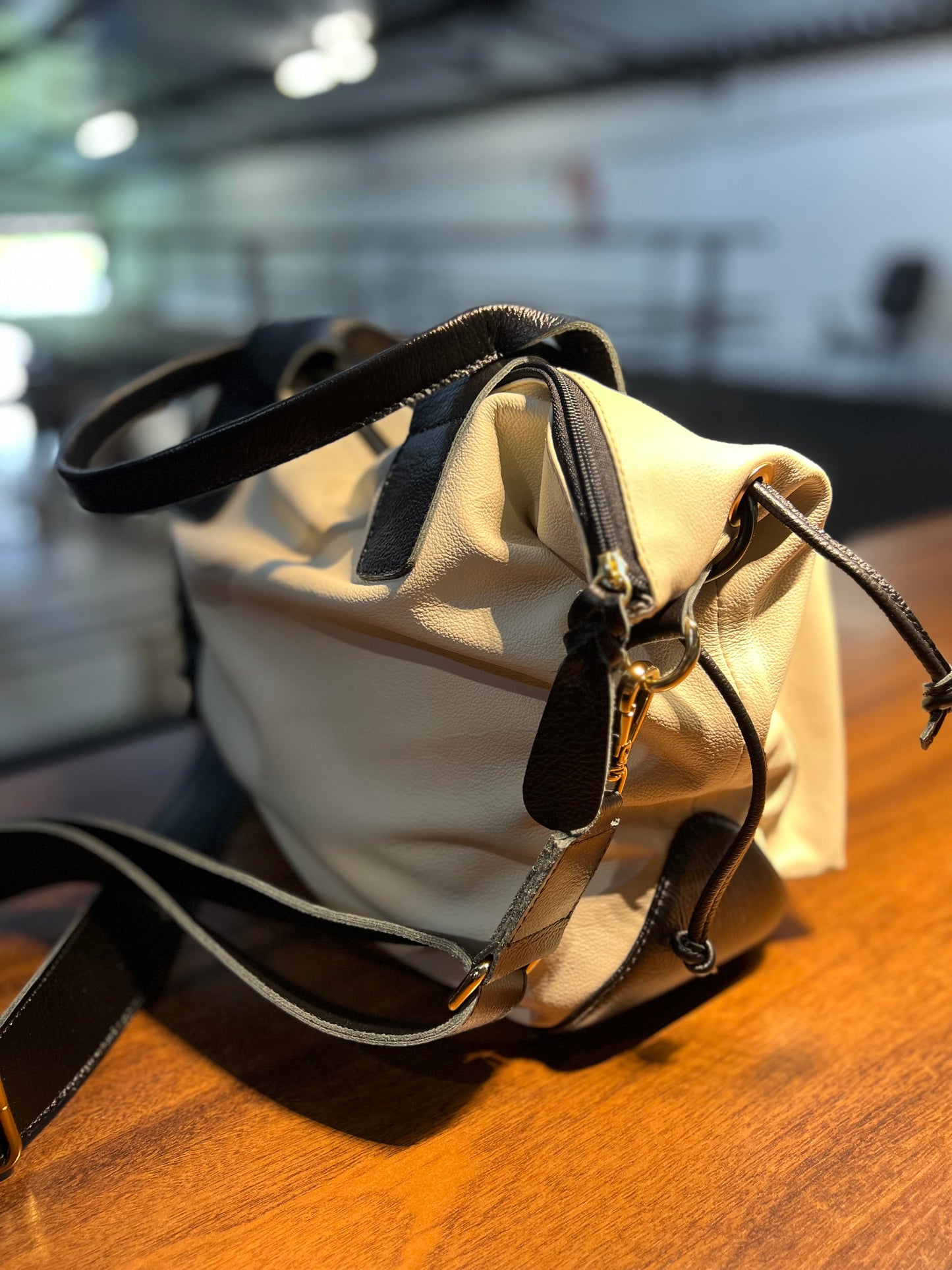 Bolsa Angélica | Em couro legítimo premium