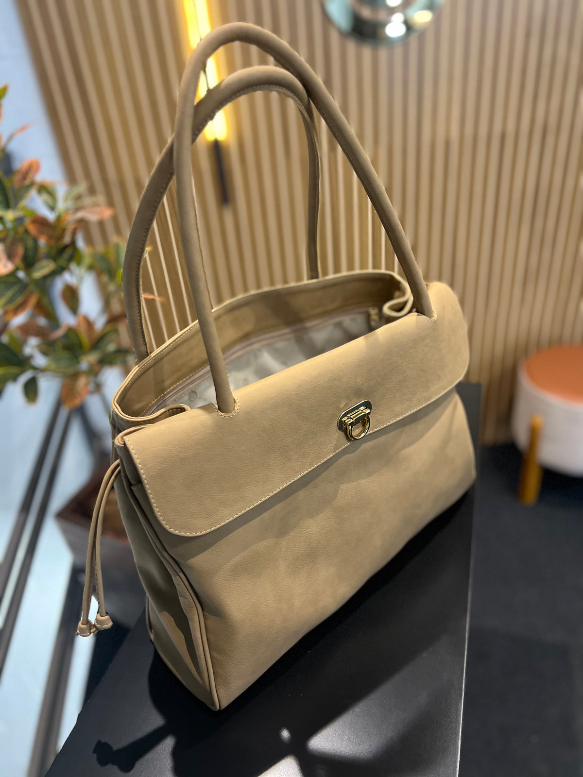 Bolsa Olga | Em couro legítimo premium