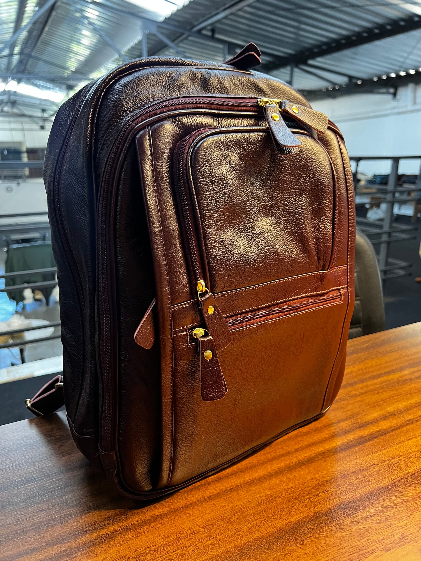 Mochila Taylor | Em couro legítimo premium