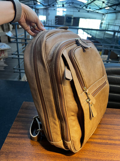 Mochila Taylor | Em couro legítimo premium