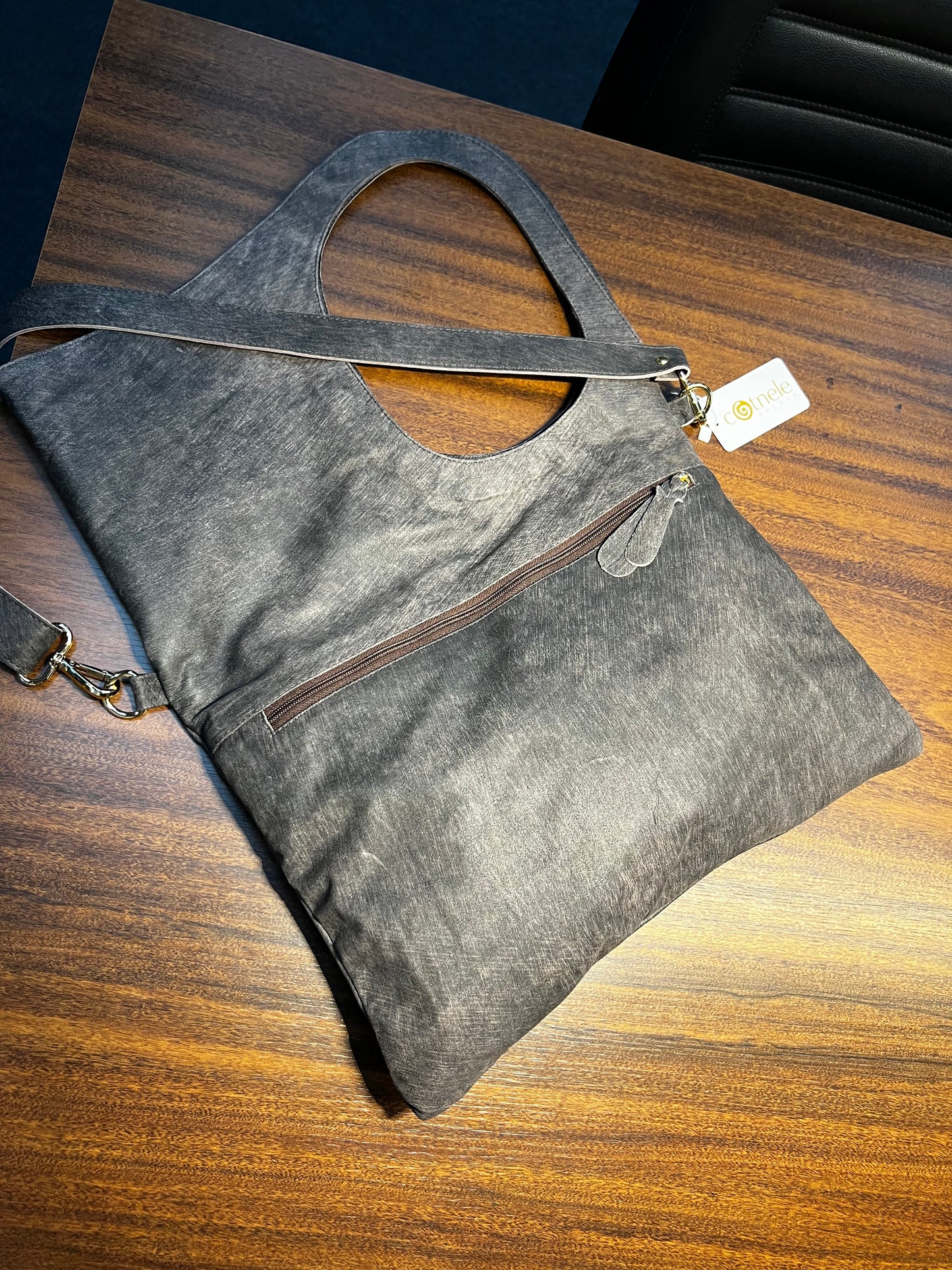 Bolsa Astrid | Em couro legítimo premium