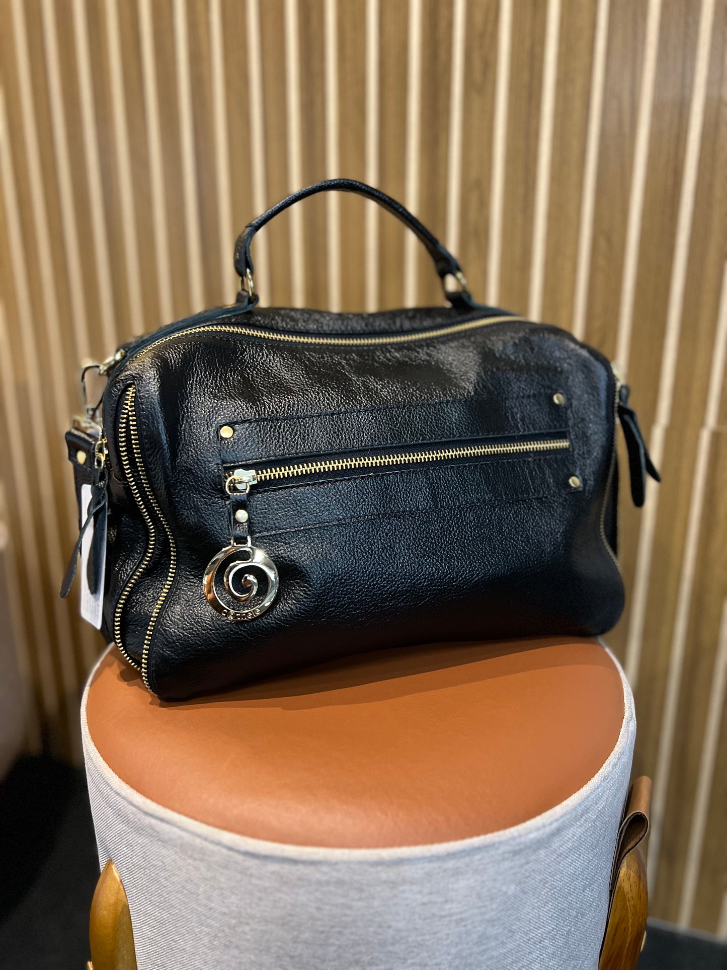 Bolsa Virgínia | Em couro legítimo premium