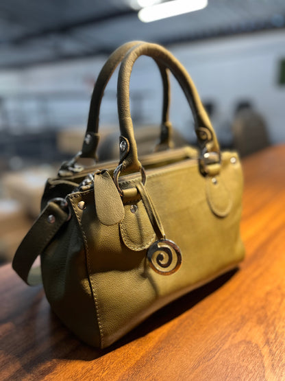 Bolsa Elen | Em couro legítimo premium