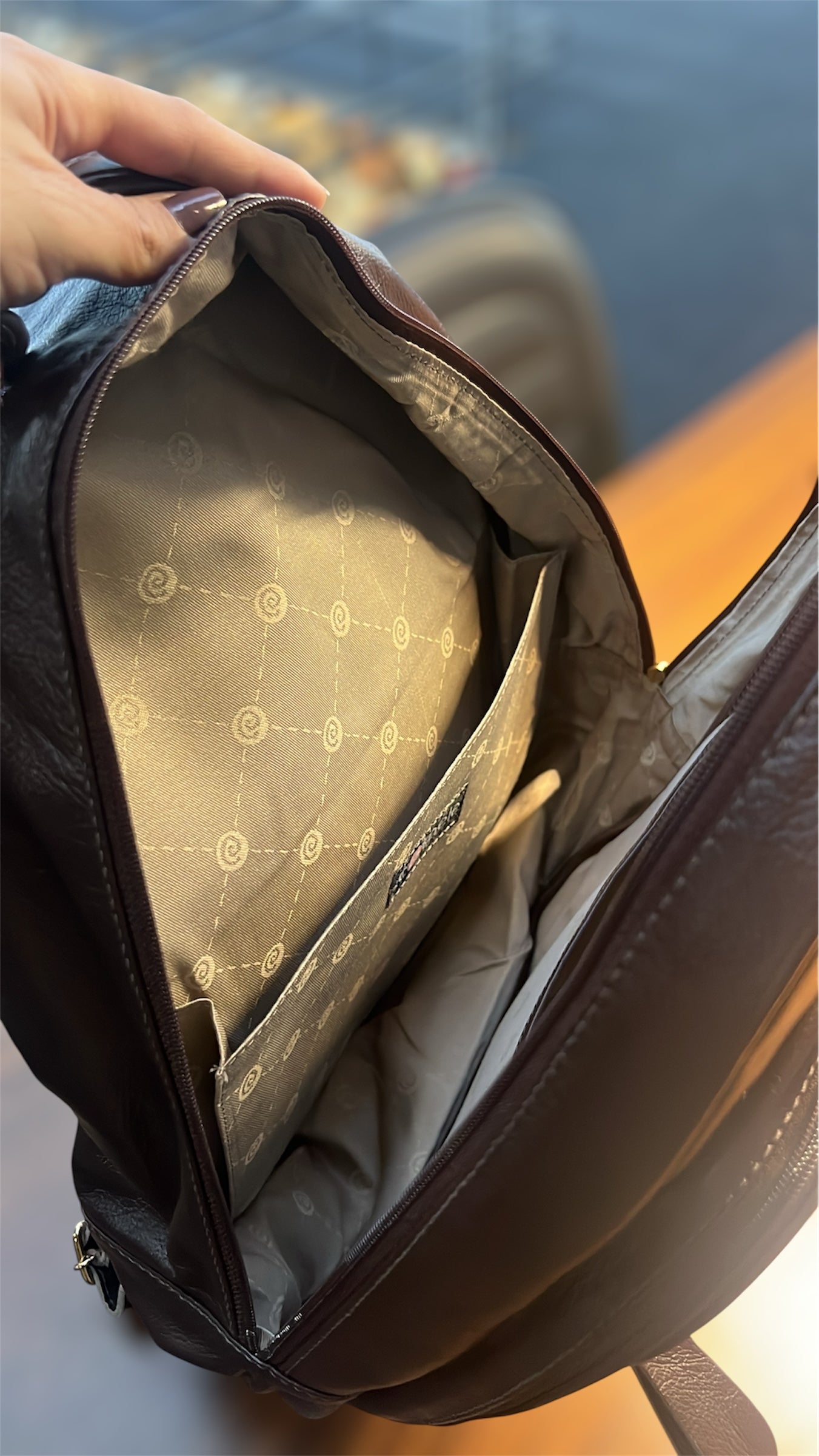 Mochila Leila | Em couro legítimo premium