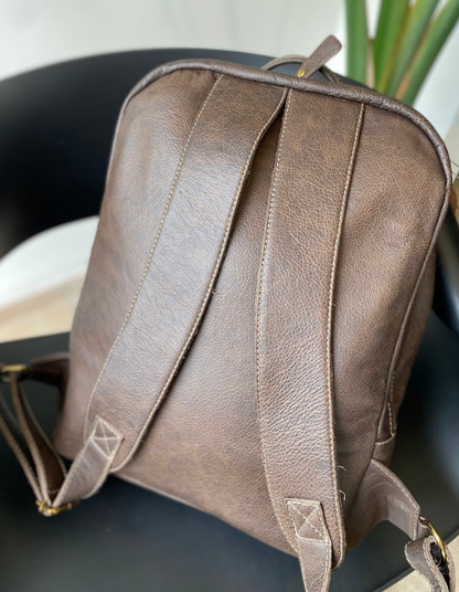 Mochila Cris | Em couro legítimo premium
