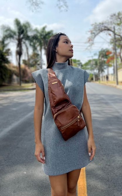 Pochete Janaína |  | Em couro legítimo premium