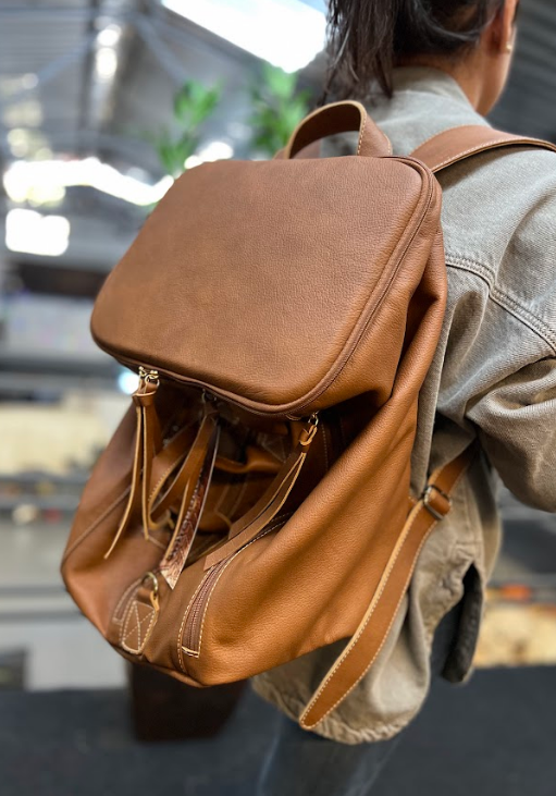 Mala Mochila Jéssica | Em couro legítimo premium