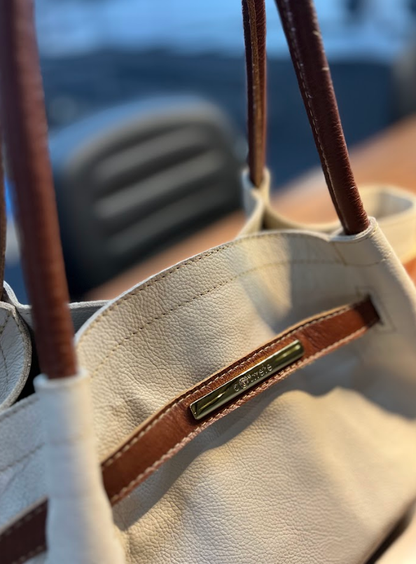 Bolsa Flávia| Em couro legítimo premium