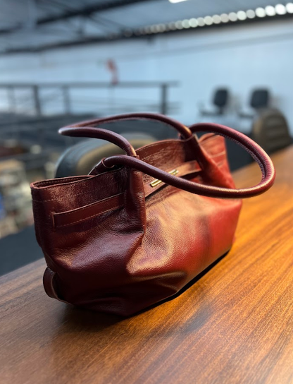 Bolsa Flávia| Em couro legítimo premium